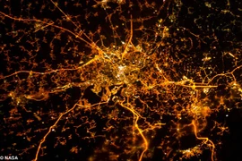 Lung linh các thành phố qua ống kính của NASA