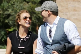 Bố Britney Spears “thẩm định” bạn trai mới cho con gái