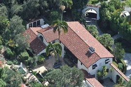 "Ma cà rồng" Robert Pattinson tậu biệt thự Hollywood