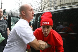 Justin Bieber hai mặt