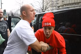 Justin Bieber hai mặt