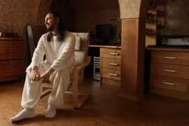 Thảm kịch của những người tự nhận mình là Chúa cứu thế