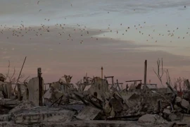 Ghê người thị trấn ma nổi lên từ mặt nước