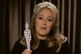 Adele nói ngắn vì sợ... bị ngắt lời 