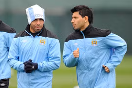 Tevez sẽ trở lại trong trận đấu với Chelsea