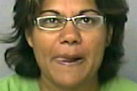 Bị cấm tới gần trường học do đe dọa phụ huynh học sinh