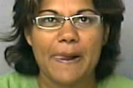 Bị cấm tới gần trường học do đe dọa phụ huynh học sinh