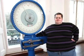 Người đàn ông có chiều ngang dài hơn chiều dài