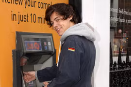 Tài sản của nhóm nhạc One Direction mới chỉ là ...8 chữ số 