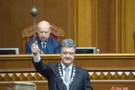 Ukraine quyết định chi 3% GDP cho ngân sách quốc phòng 2015