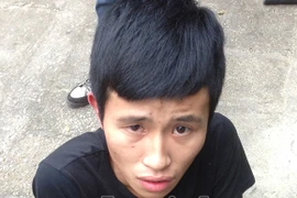 “Kẹp ba” ung dung đi trộm cắp giữa ban ngày