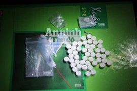 Đi taxi mang theo ma túy hòng qua mặt 141