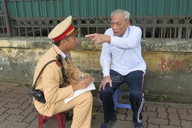 Cụ già 85 tuổi bị lạc đường sau khi đi tập thể dục