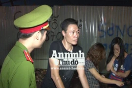 Rủ “tiếp viên” đến "tâm sự" rồi cùng chơi ma tuý đá