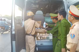 Chở khách kèm theo “thuốc độc” để kiếm lời