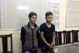 Mang sỏi đá đi cướp, sẵn sàng tấn công để tẩu thoát