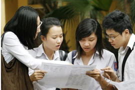 Cả làng cùng vui!