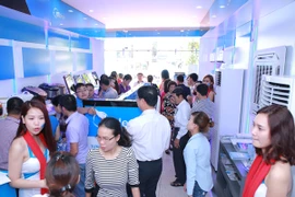 Khai trương Midea showroom tại Hà Nội