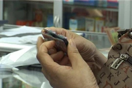 Không có nơi nào mua kháng sinh dễ như Việt Nam