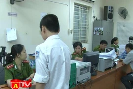 Một tháng, CAQ Hoàng Mai cấp gần 5.000 CMND vào buổi tối