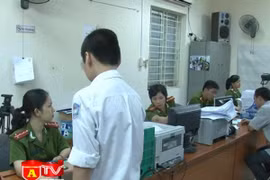 Một tháng, CAQ Hoàng Mai cấp gần 5.000 CMND vào buổi tối