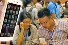 Điện thoại Bphone: “Chưa mua về dùng, xin chớ… ném đá!”