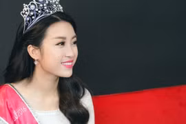 Hoa hậu Mỹ Linh "phản pháo" tin đồn chỉnh sửa răng