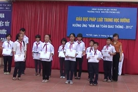 Tăng cường tuyên truyền luật giao thông ở trường học