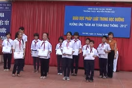 Tăng cường tuyên truyền luật giao thông ở trường học
