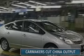 Các hãng ô tô Nhật Bản tại Trung Quốc cắt giảm số lượng xe 