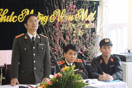 Thượng tướng Đặng Văn Hiếu thăm, chúc Tết lực lượng CSGT, CSCĐ Hà Nội