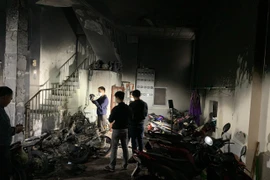 Xem công tác khám nghiệm hiện trường vụ cháy tại phường Phú Đô, khiến 1 cô gái tử vong