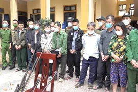 Đồng loạt đột kích 12 tụ điểm, lộ nhiều ma túy và vũ khí "nóng" 