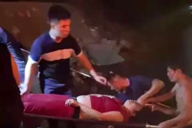 Xem phút giây Cảnh sát PCCC&CNCH vật lộn tử thần cứu người phụ nữ