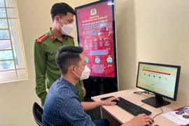 Thuận lợi hơn cho người dân khi sử dụng dịch vụ công trực tuyến tại khu dân cư