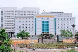 Phó Giám đốc trung tâm xét nghiệm sử dụng tài khoản của bố vợ nhận 'hoa hồng' Việt Á