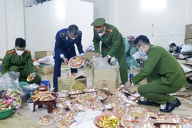 Xử lý nghiêm cơ sở kinh doanh bánh mứt kẹo không đảm bảo chất lượng