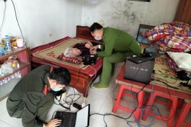 Đến tận nhà cấp căn cước công dân cho người gặp khó khăn