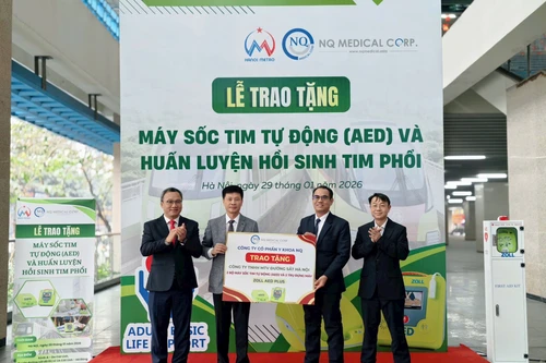 Lắp đặt máy khử rung tim tự động tại ga Cát Linh và ga Cầu Giấy của 2 tuyến tàu điện