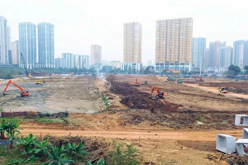 Cấm ô tô lưu thông trên đường Trung Thư để thi công hồ điều hòa Mễ Trì