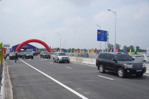 Cao tốc Cần Thơ- Hậu Giang cho xe lưu thông từ 9h sáng nay 