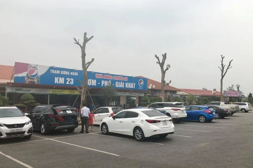 Đề nghị kiểm tra, chấn chỉnh hoạt động kinh doanh tại các trạm dừng nghỉ cao tốc Nội Bài-Lào Cai