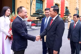 Đoàn đại biểu cấp cao Bộ Công an Lào thăm và làm việc với Công an thành phố Hà Nội