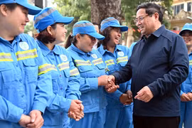 Sáng 28 Tết: Thủ tướng Phạm Minh Chính động viên công nhân môi trường trực tết, gửi thông điệp đặc biệt đến toàn dân
