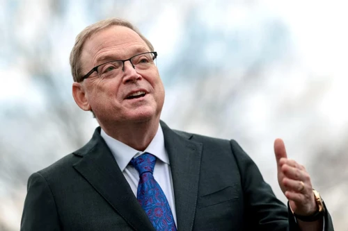 Tàu chở dầu bắt đầu lưu thông trở lại tại eo biển Hormuz 