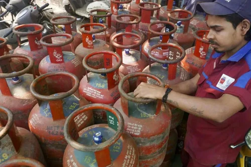 Ấn Độ: Nhiều khách sạn, nhà hàng phải đóng cửa do thiếu khí đốt nấu ăn