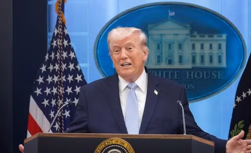 Tổng thống Mỹ Donald Trump tuyên bố sẽ 'mở cửa vĩnh viễn' eo biển Hormuz