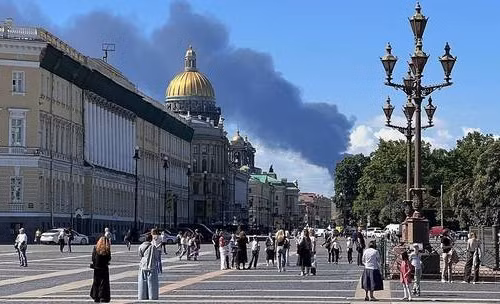 Thành phố St. Petersburg hứng chịu cuộc tấn công UAV quy mô lớn
