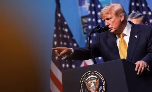 Ông Trump đe dọa hủy diệt Iran nếu bị ám sát