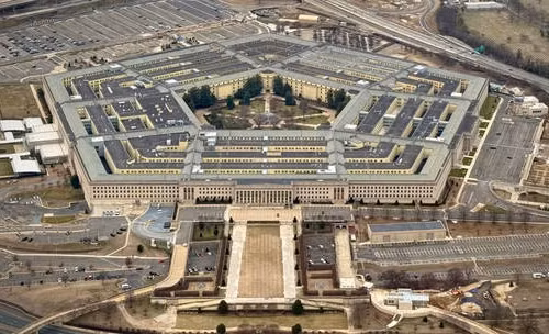 Lầu Năm Góc hợp tác với các hãng ô tô để sản xuất vũ khí 